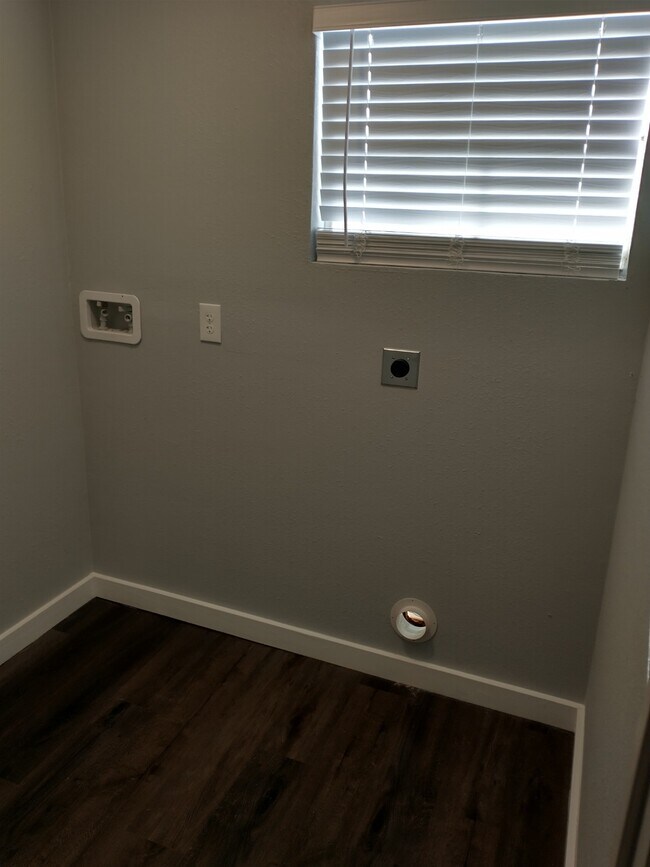 614 Barberry St unit 201, San Antonio, TX 78221 - photo 4