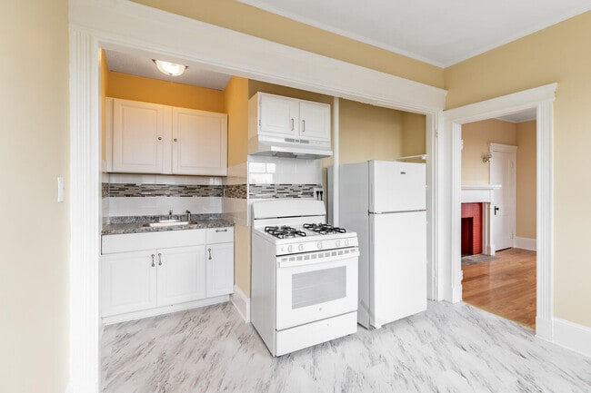 BayView Apartments, Lynn, MA 01902 - photo 6