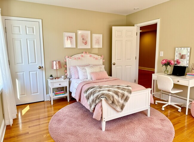 56 Egmont St unit 1, Brookline, MA 02446 - photo 4