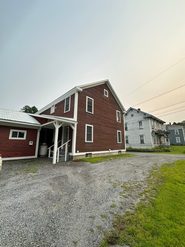 17 Central St Unit 2, Randolph, VT 05060