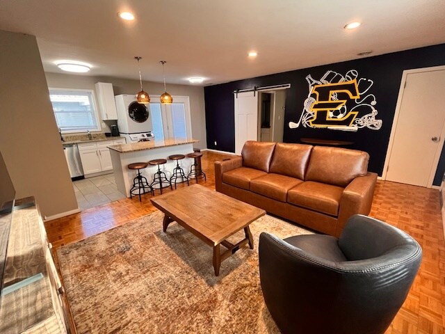 833 W Maple St unit 833 W. Maple, Johnson City, TN 37604 - photo 4