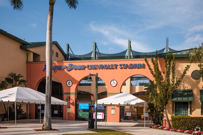 The Roger Dean Chevrolet Stadium is just 3 miles away from Ritz Carlton.