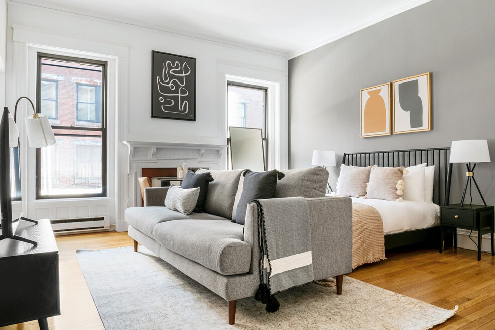 232 Newbury St unit FL3-ID1300, Boston, MA 02116 - photo 1