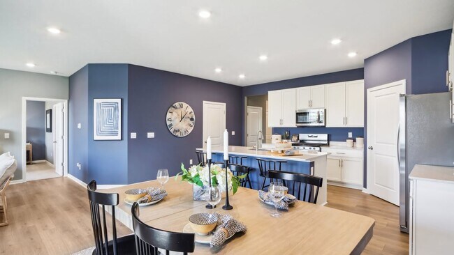 1366 Foxtail Ln, Whiteland, IN 46184 - photo 5