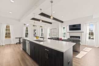 1 Forest Ridge Blvd, Saratoga Springs, NY 12866