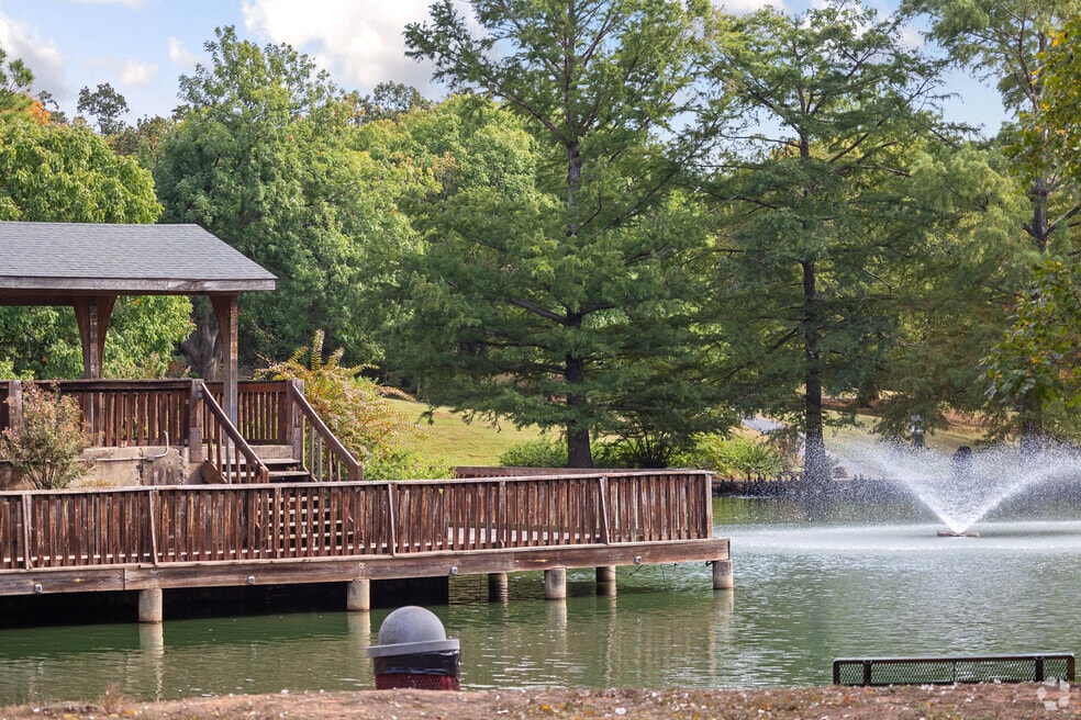 Tuscan Park-Clayton Pond
