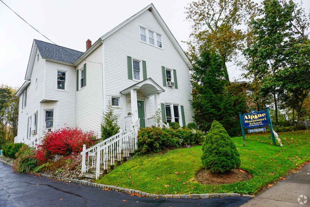 Alpine Montessori - Sparta serves students in the Sussex County community.