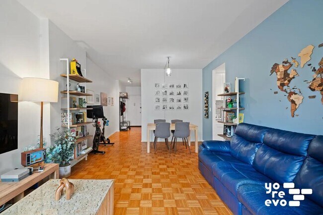 Hudson Tower unit 3Q, New York, NY 10280 - photo 4