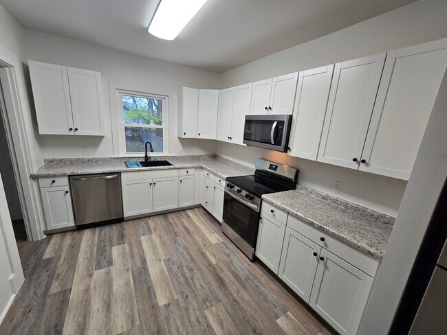 21 W Beechwood Ave, Dayton, OH 45405 - photo 6