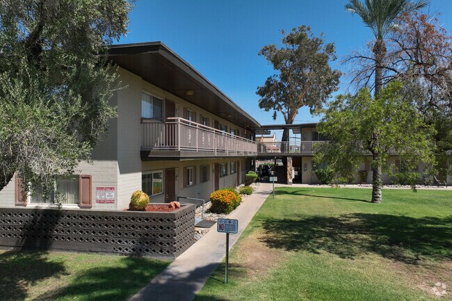 Camelback Properties, Phoenix, AZ 85013 - photo 4