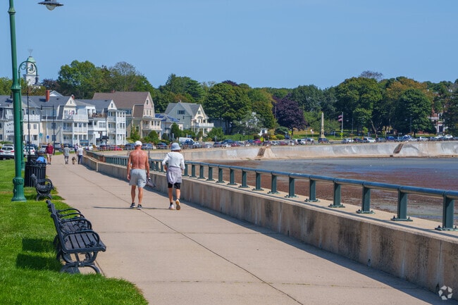 Walk along Kings Beach near Eastern Avenue and break a sweat while you get a tan.