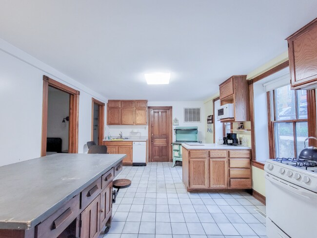 2101 N Clifton Ave unit G, Chicago, IL 60614 - photo 7