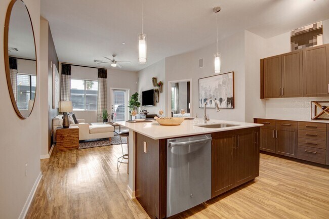 Park on Central, Phoenix, AZ 85012 - photo 3