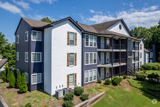 1131 S College St, Auburn, AL 36832