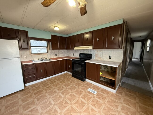 110 Herman Ln, Martinsburg, WV 25405 - photo 5