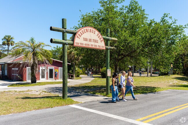The Tradewinds Park has a farm and stables to enjoy with family near Coral Lake.