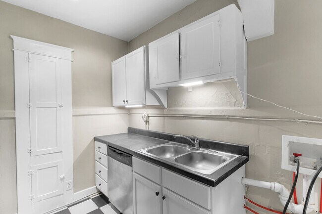 Flanagan Flats, Birmingham, AL 35205 - photo 7