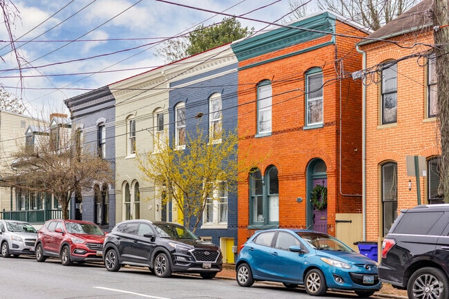 Charming rowhomes located on 2nd street in Downtown Frederick.