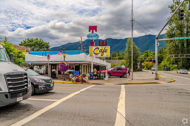 Twede's Café is visited by fans of 