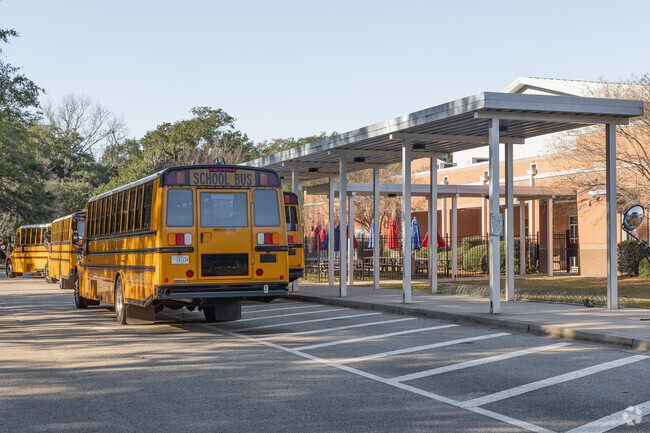 Orange Grove Elementary Charter School has pick up and drop off areas.