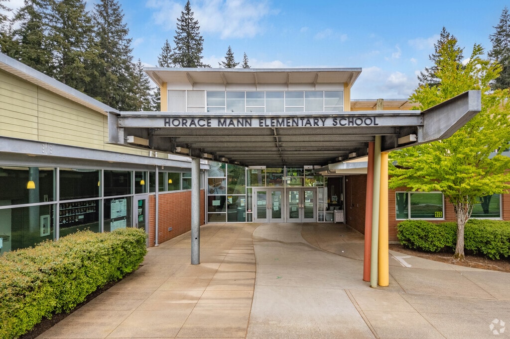 Mann Elementary School Building has a covered walkway.