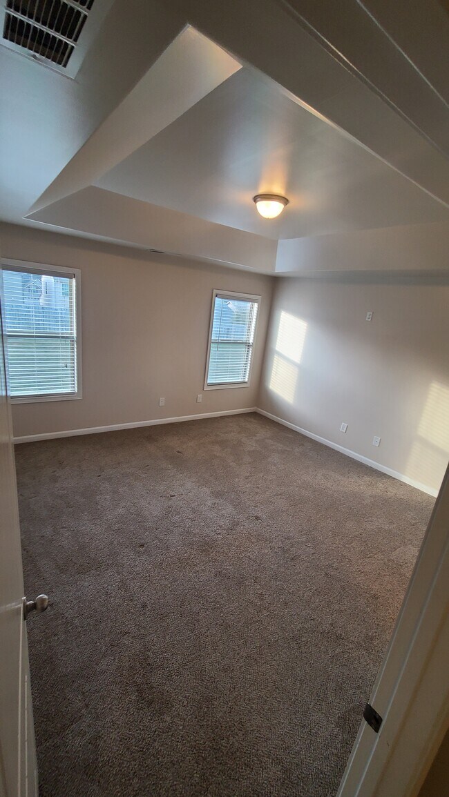 383 Edgemont Ave, Spartanburg, SC 29301 - photo 7