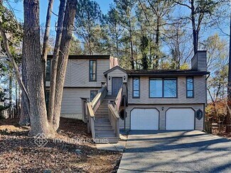 2320 Tapanzee Ln, Lawrenceville, GA 30044