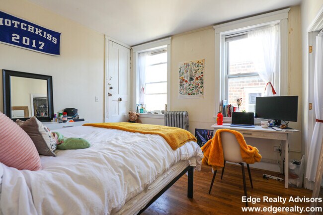 317 Saint Paul St unit 3, Brookline, MA 02446 - photo 6