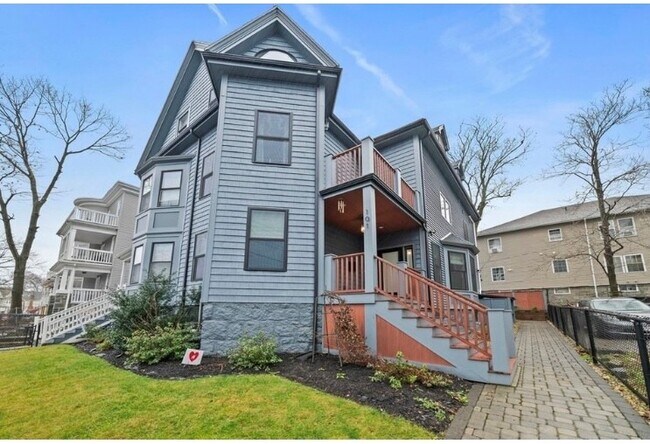 101 Rosseter St unit 101, Dorchester, MA 02121 - photo 2