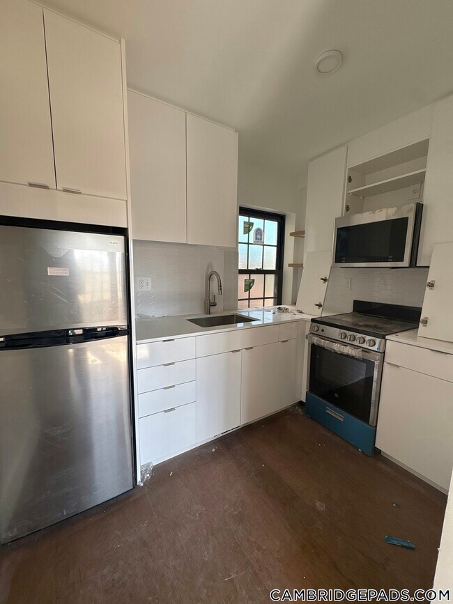1200 Massachusetts Ave Unit 312, Cambridge, MA 02138