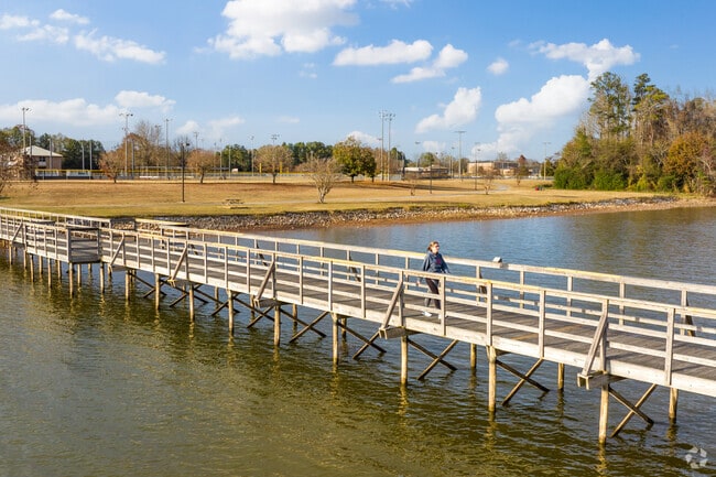 Lakeside Park near Cropwell offers walking paths and lake views.