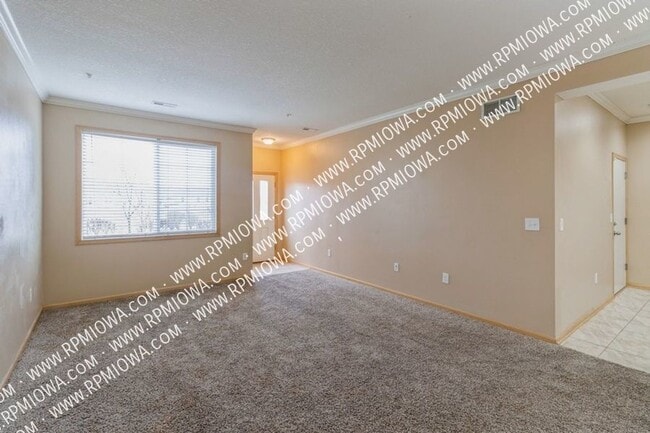 574 84th St, West Des Moines, IA 50266 - photo 2