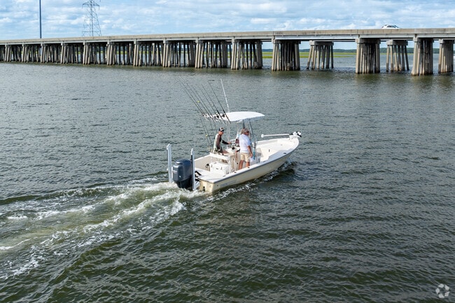 Windmill Harbour locals have unprecedented access to the Intracoastal Waterway.