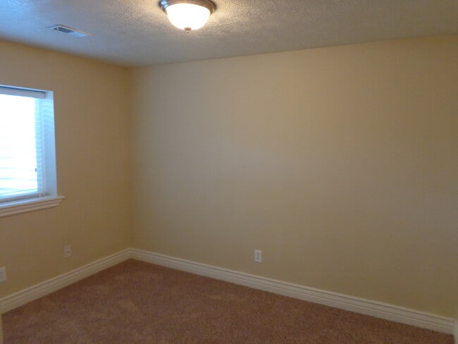 465 W 1780 N, Orem, UT 84057 - photo 7