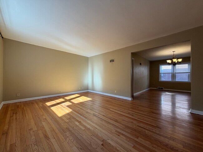 420 S Hanley Rd unit 1W, Saint Louis, MO 63105 - photo 4