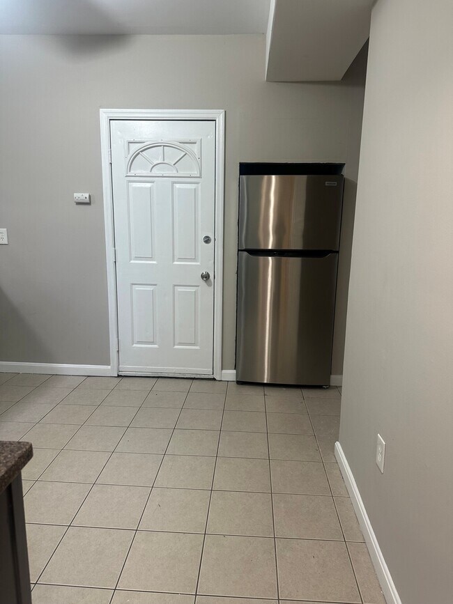 68 Bellevue St unit 1, Dorchester, MA 02125 - photo 2