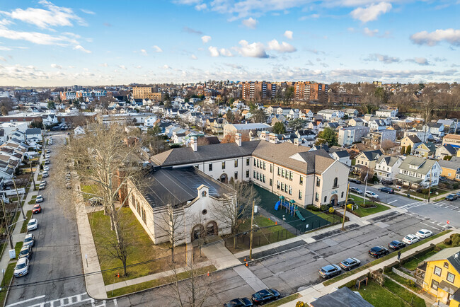 Thomas A Edison School is conveniently located on Rectory Street in Port Chester.