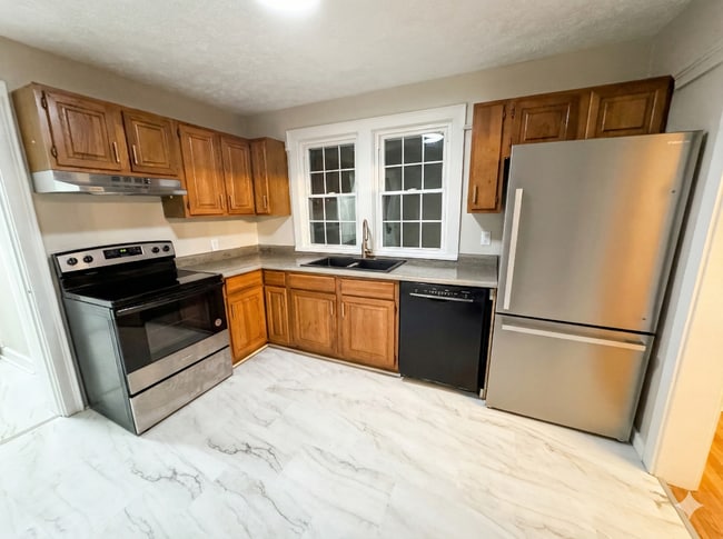 317 S Friendship Rd, Paducah, KY 42003 - photo 4