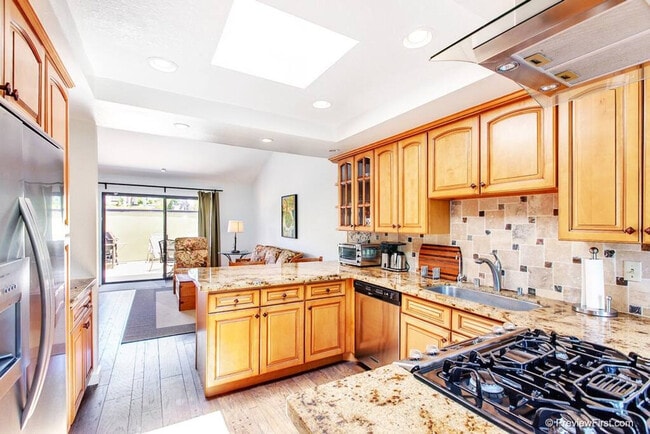 678 Hygeia Ave unit ID1048646P, Encinitas, CA 92024 - photo 6