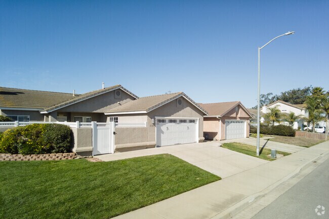 Row of single family homes in Guadalupe.