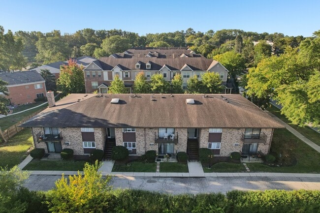 505 N Kenilworth Ave unit 4, Glen Ellyn, IL 60137 - photo 4