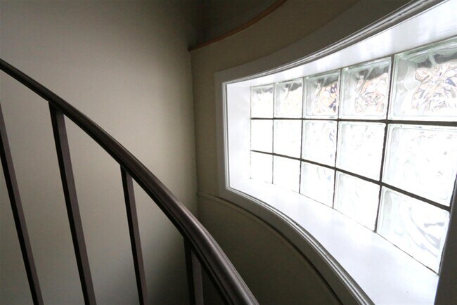 8 Mount Auburn St unit 2, Cambridge, MA 02138 - photo 6