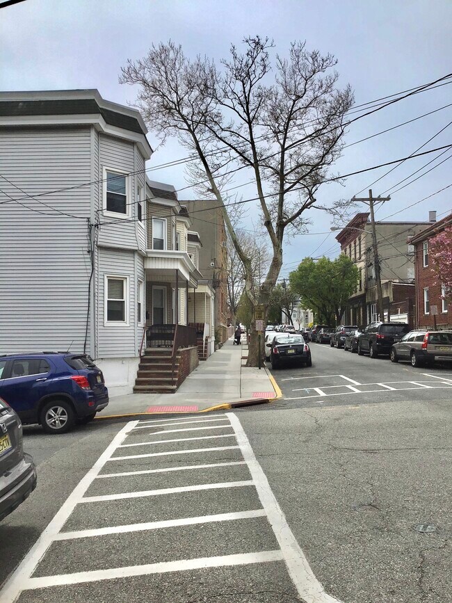 506 Gregory Ave unit FL2, Weehawken, NJ 07086 - photo 6