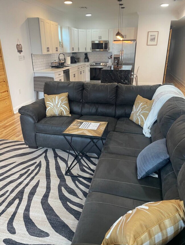 2758 N Rocheblave St, New Orleans, LA 70117 - photo 3