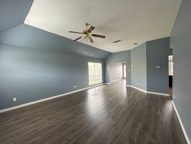 2010 Shadow Ridge Rd, Harker Heights, TX 76548 - photo 4