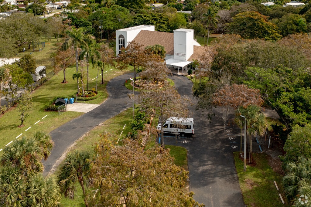 A look down at Elite Academy School of Excellence in Oakland Park, FL.