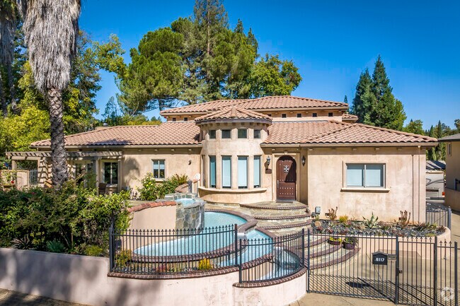 Some communities in Carmichael Town Center have luxury-style homes.