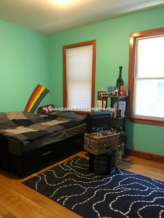 314 Centre St Unit 2, Boston, MA 02130