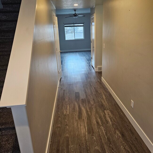 259 E 1500 N, Harrisville, UT 84404 - photo 5