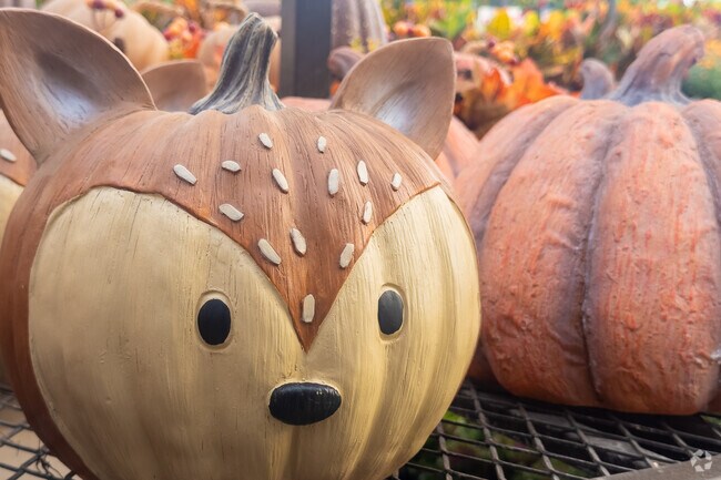 Cherry Hill residents like to decorate their homes with simple welcoming elements.